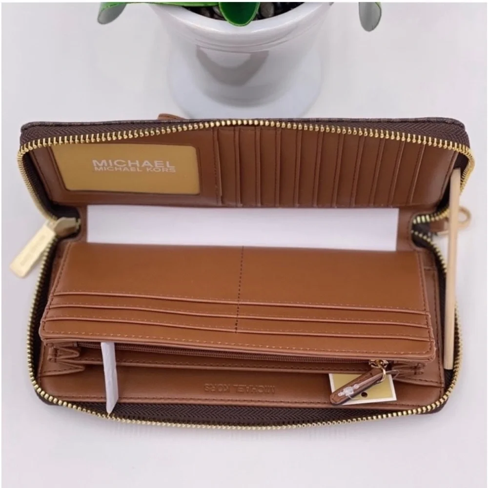 Michael Kors Large Continental Wallet Wristlet